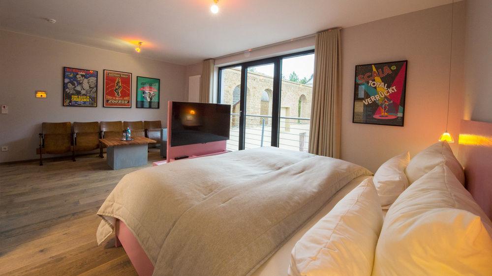 Romantik Hotel Meisenheimer Hof Экстерьер фото