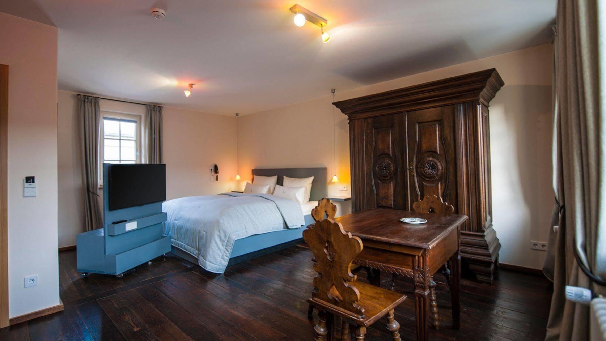 Romantik Hotel Meisenheimer Hof Экстерьер фото