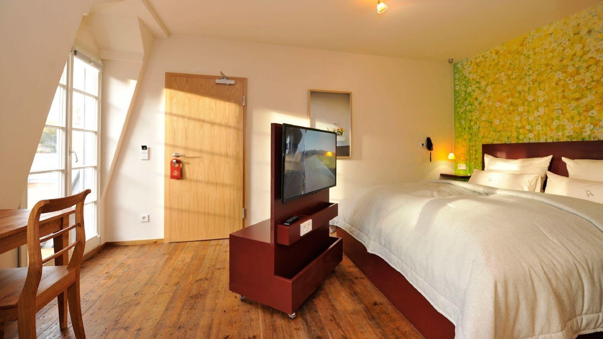 Romantik Hotel Meisenheimer Hof Экстерьер фото