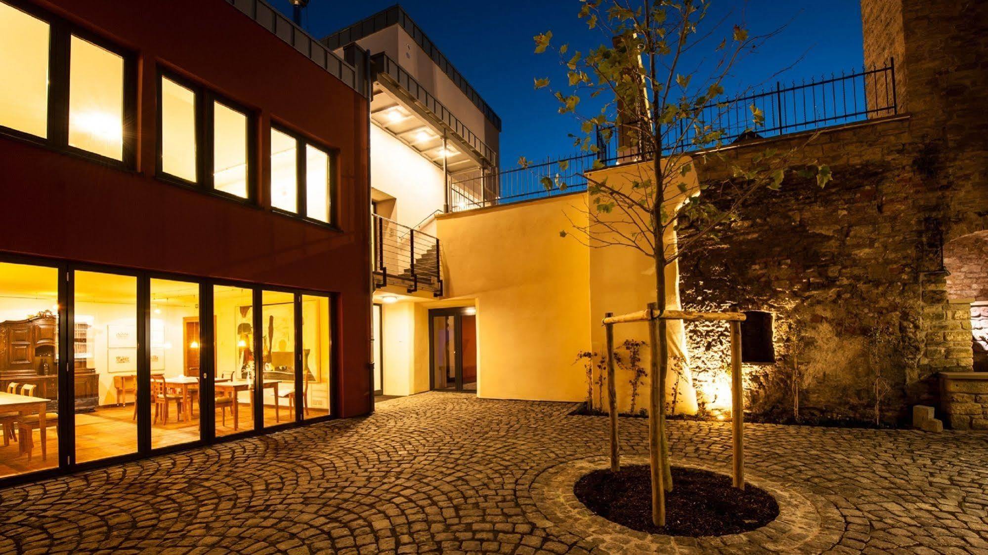 Romantik Hotel Meisenheimer Hof Экстерьер фото