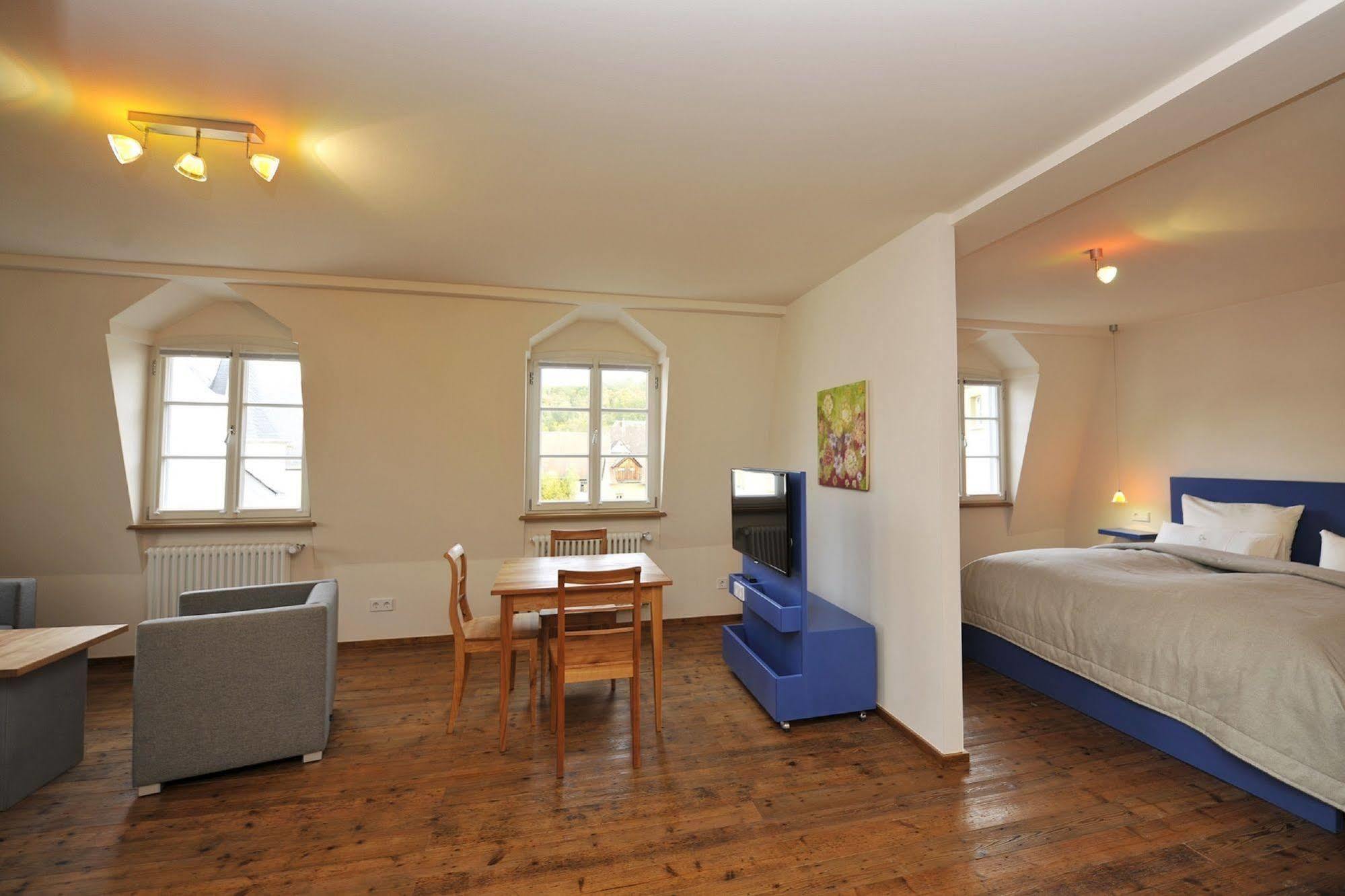 Romantik Hotel Meisenheimer Hof Экстерьер фото