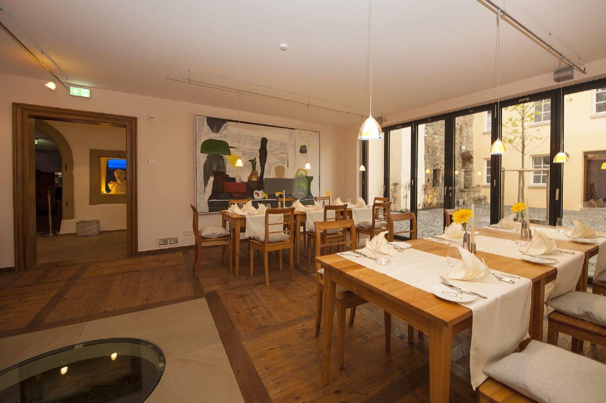 Romantik Hotel Meisenheimer Hof Экстерьер фото