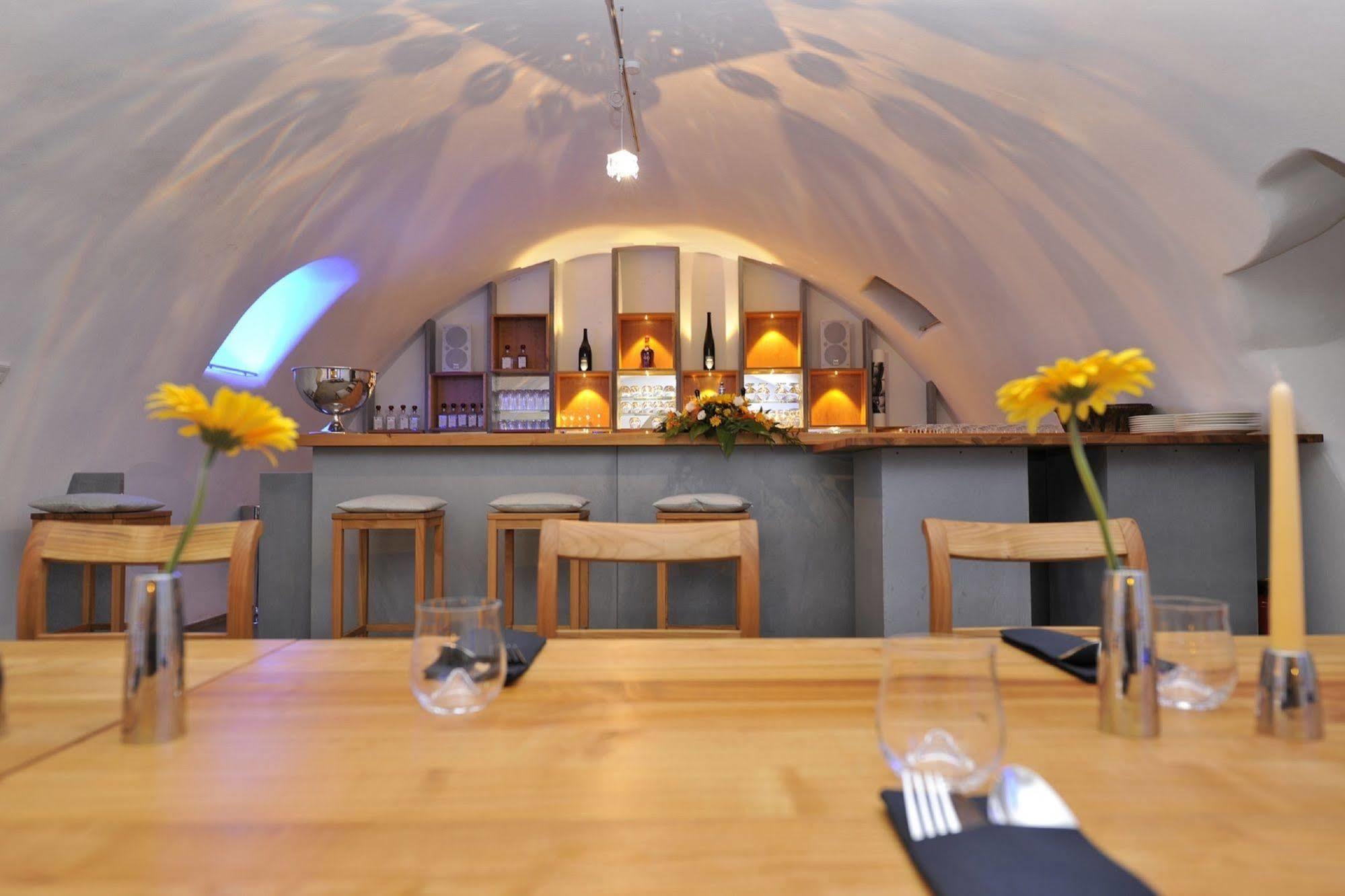 Romantik Hotel Meisenheimer Hof Экстерьер фото