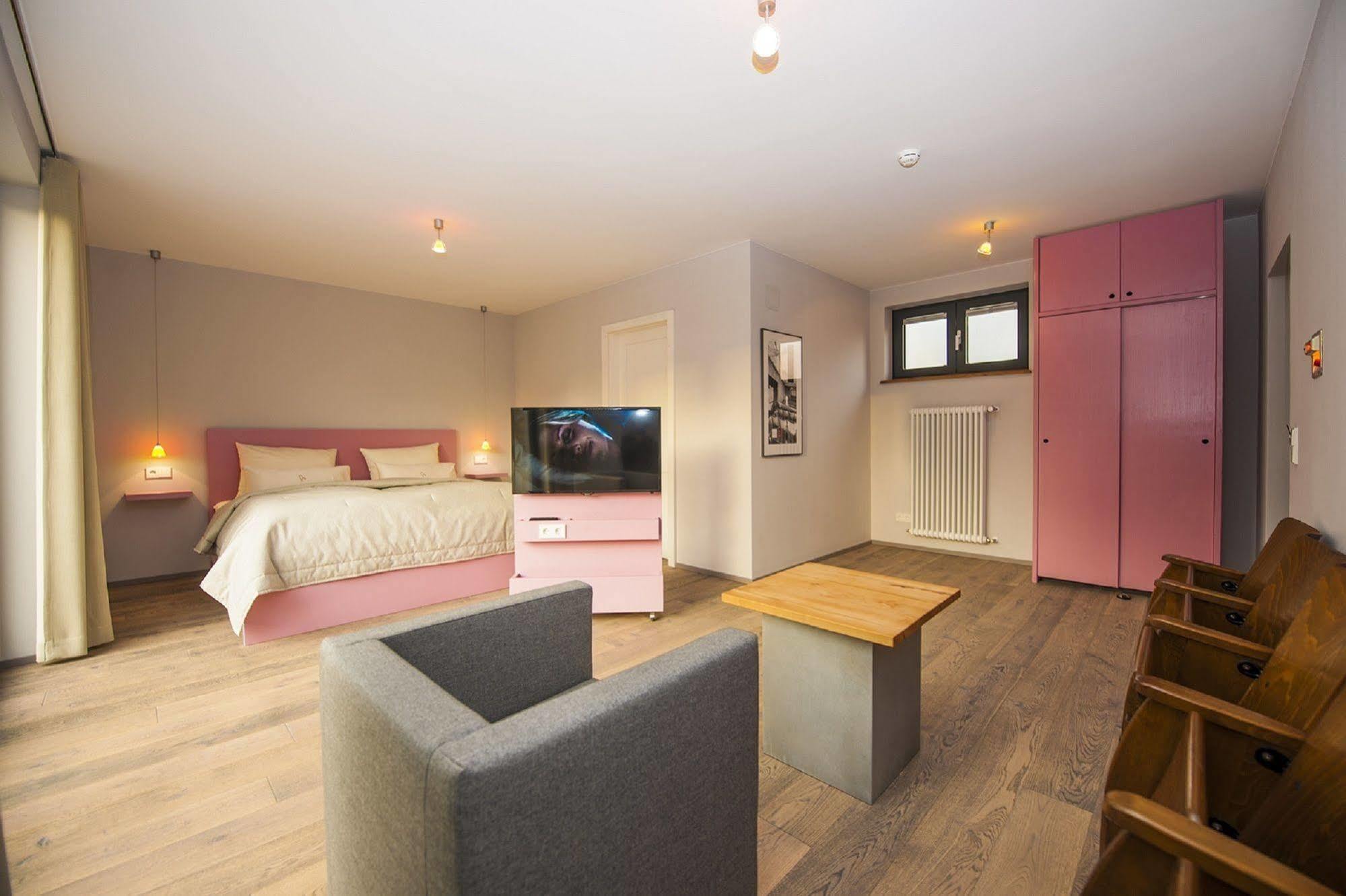 Romantik Hotel Meisenheimer Hof Экстерьер фото